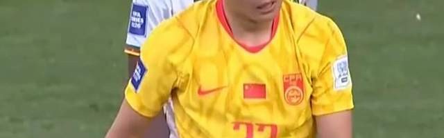 半岛体育入口-太强！杨希首次代表国足2场抢断11次：单挑完胜法甲球星！